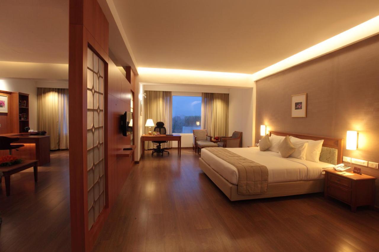Monsoon Empress Kochi Otel Dış mekan fotoğraf