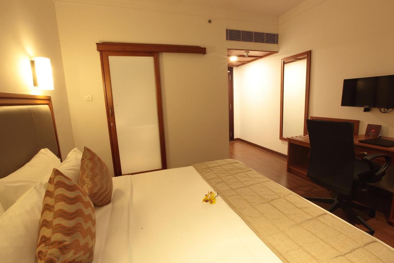 Monsoon Empress Kochi Otel Dış mekan fotoğraf