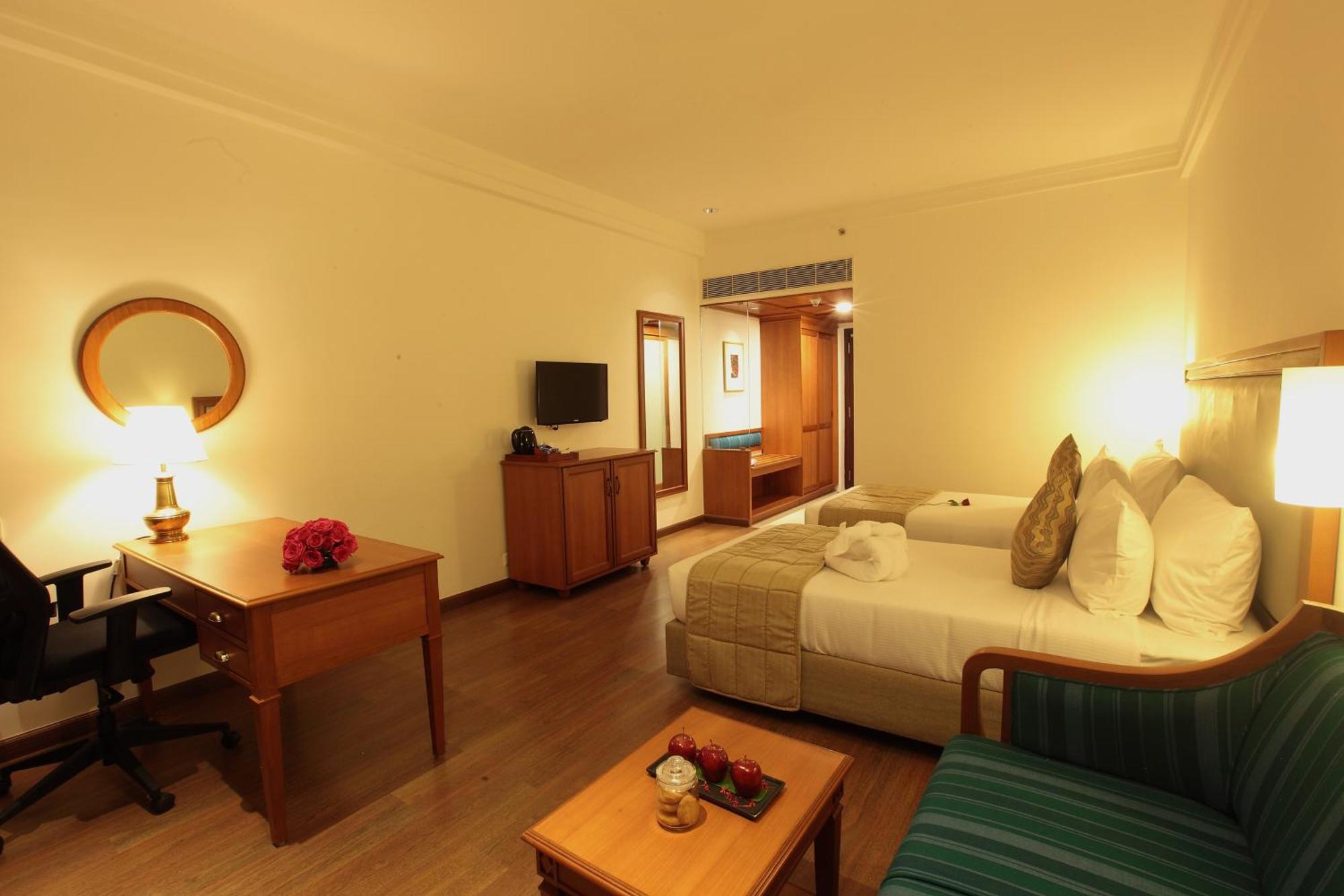 Monsoon Empress Kochi Otel Dış mekan fotoğraf